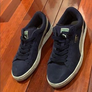 Navy pumas